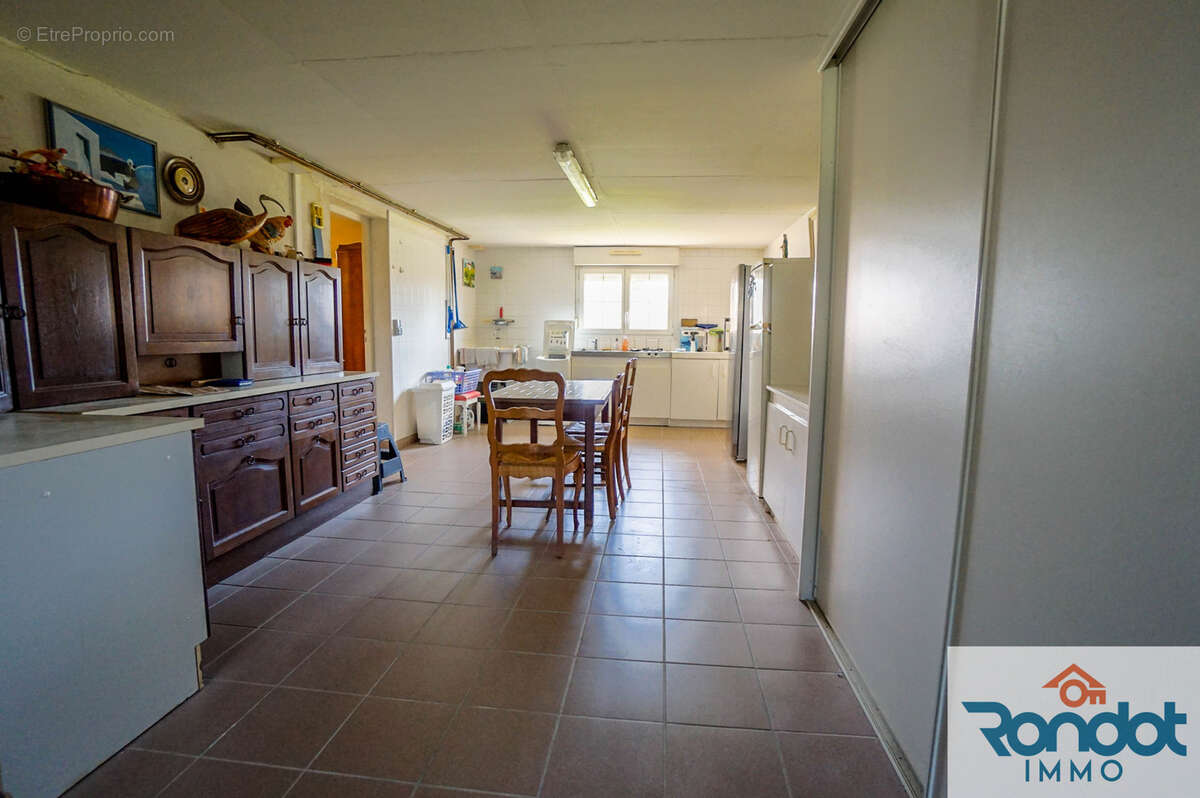 Maison à IS-SUR-TILLE