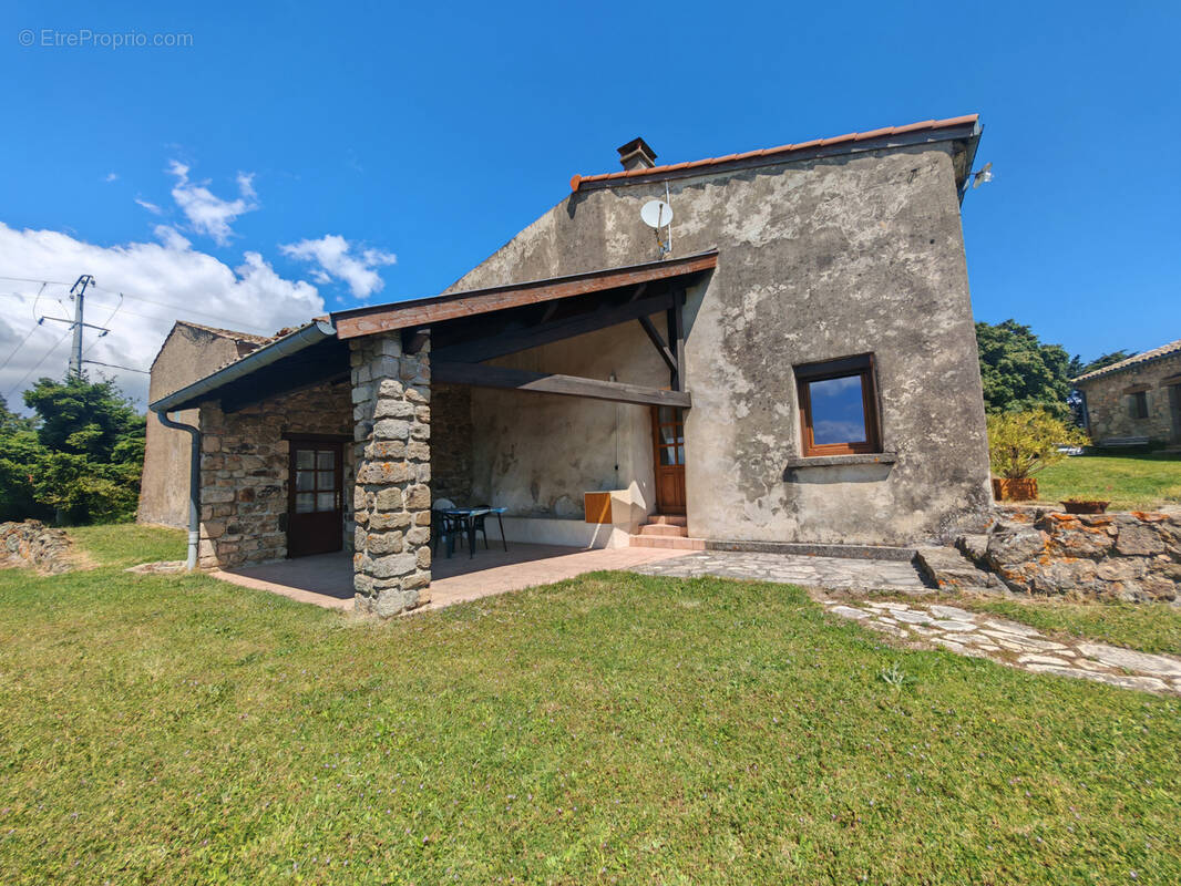Maison à SAINT-ROMAIN-DE-LERPS