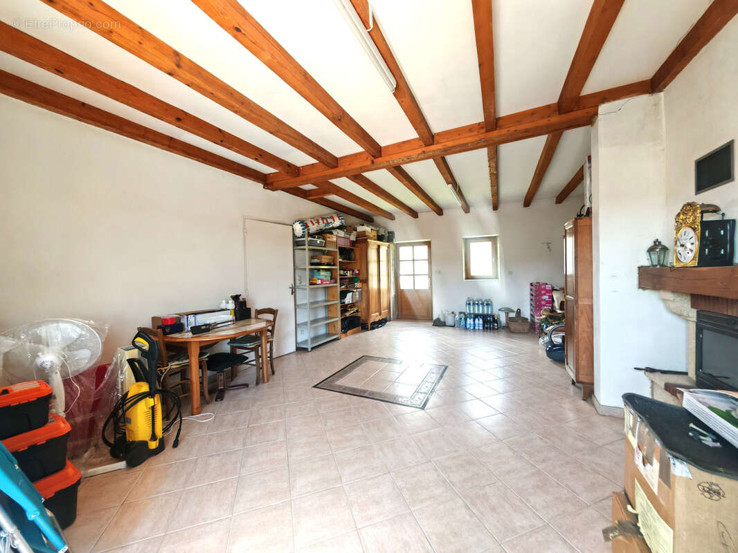 Maison à SAINT-ROMAIN-DE-LERPS