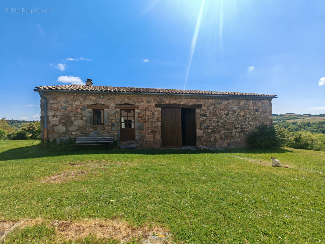 Maison à SAINT-ROMAIN-DE-LERPS