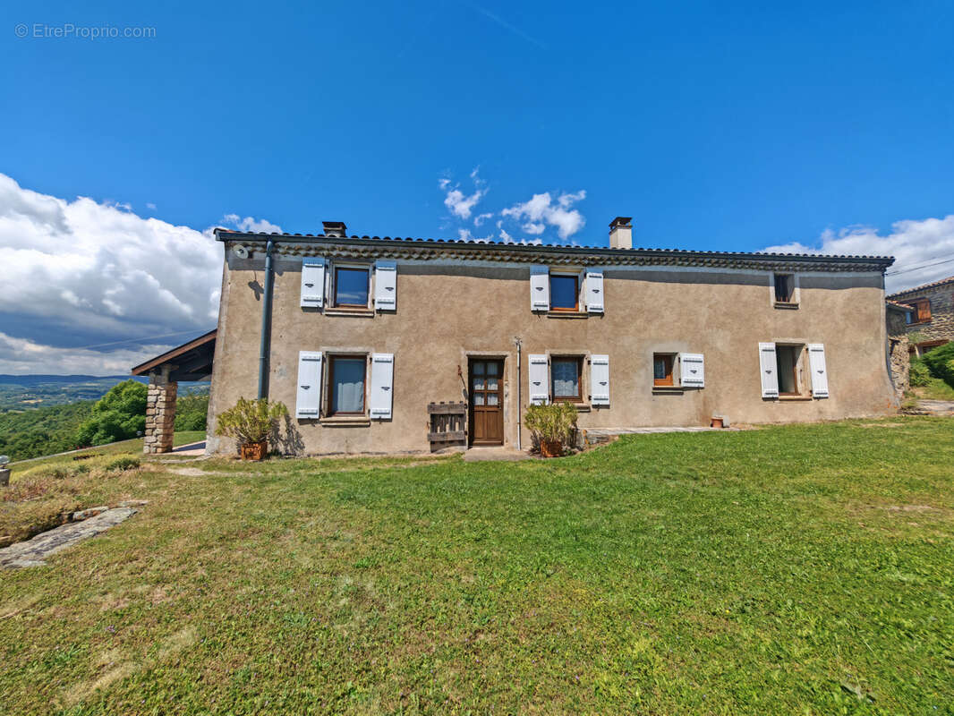 Maison à SAINT-ROMAIN-DE-LERPS