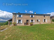 Maison à SAINT-ROMAIN-DE-LERPS