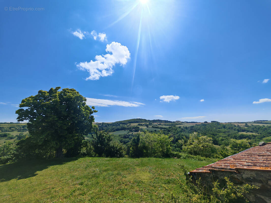 Maison à SAINT-ROMAIN-DE-LERPS