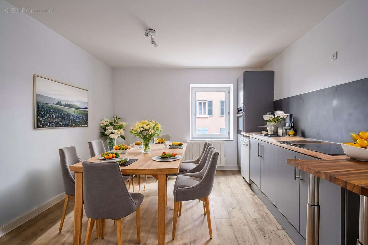 Appartement à CRAPONNE