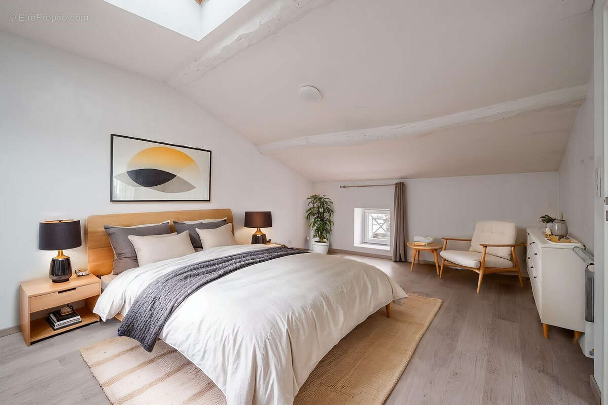 Appartement à CRAPONNE