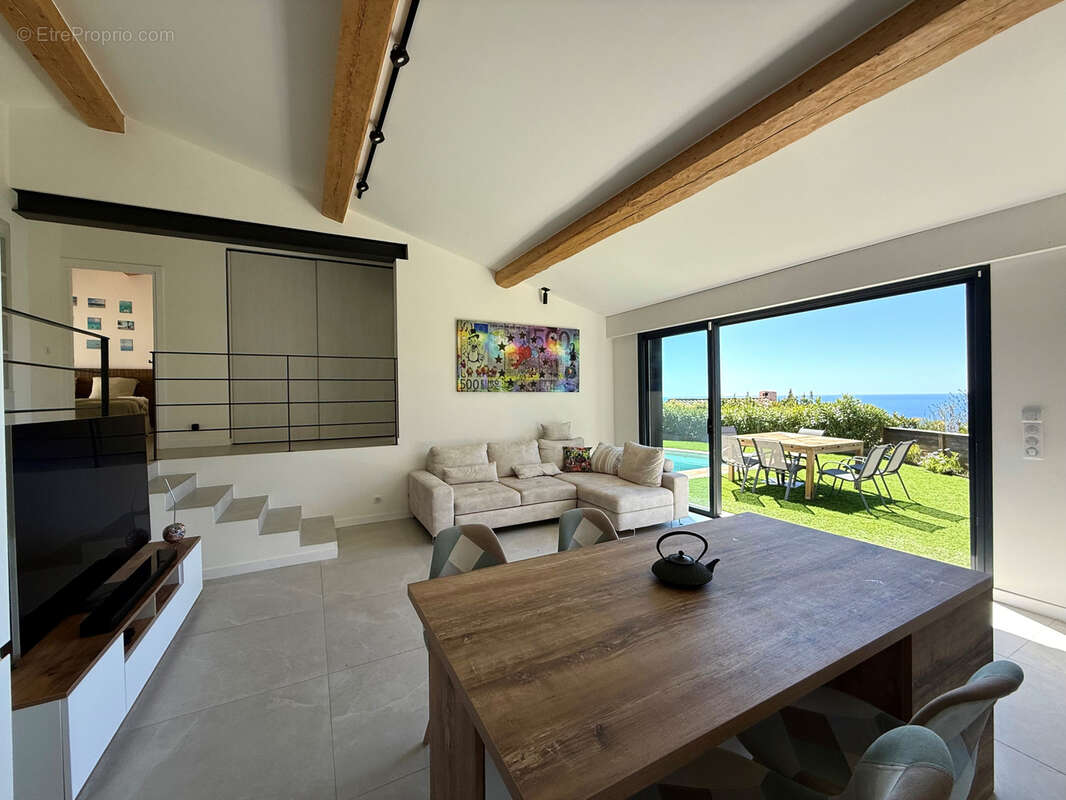 Maison à LA CROIX-VALMER