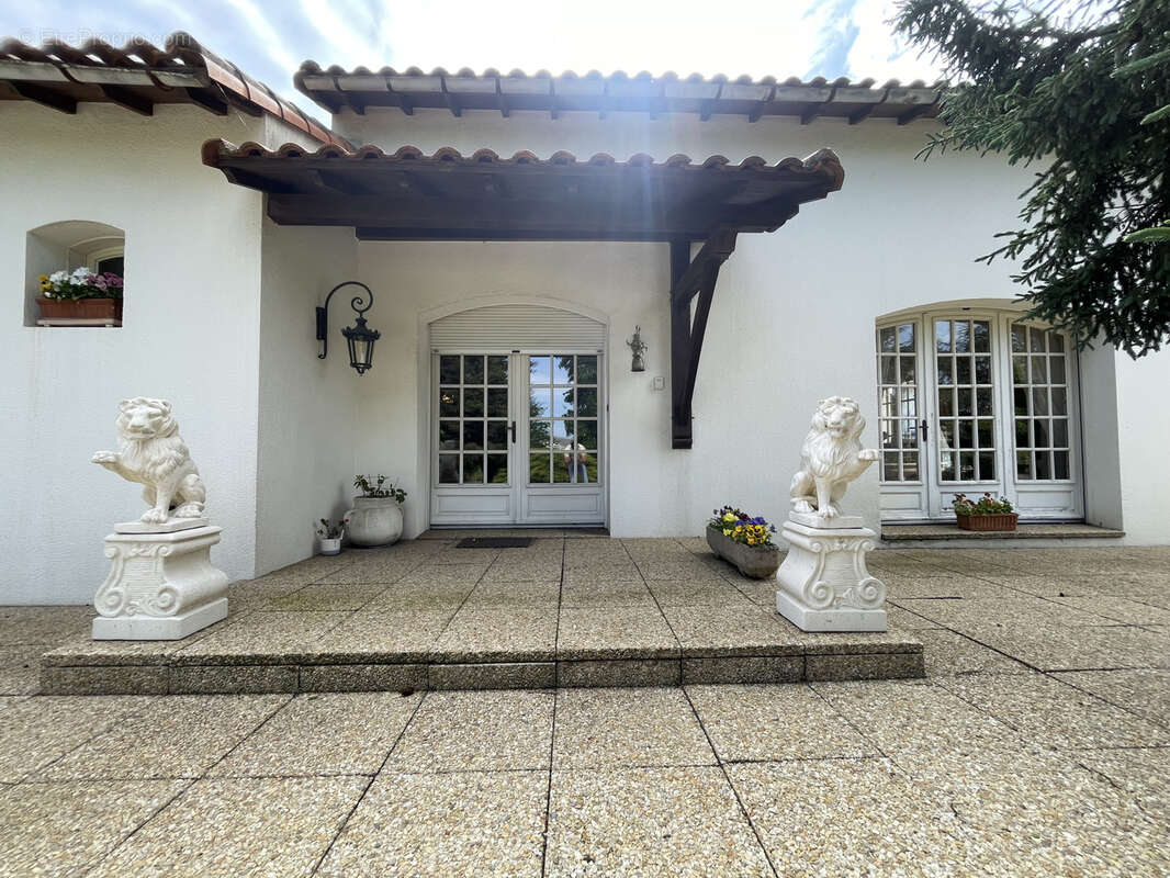 Maison à LA BOISSIERE-DU-DORE