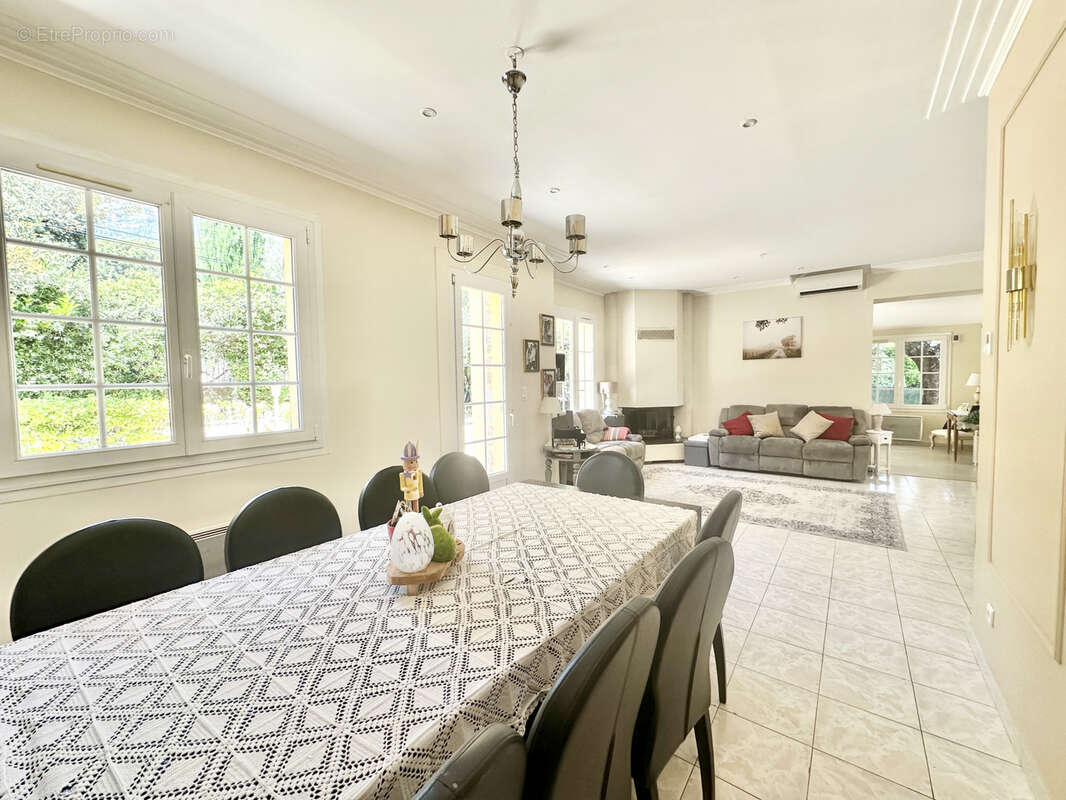 Maison à LA VALETTE-DU-VAR