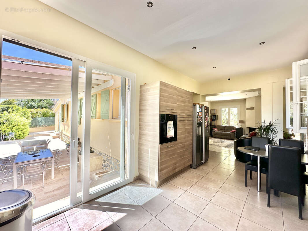 Maison à LA VALETTE-DU-VAR