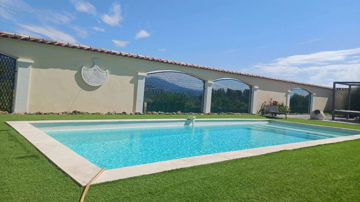 Maison à PEYMEINADE