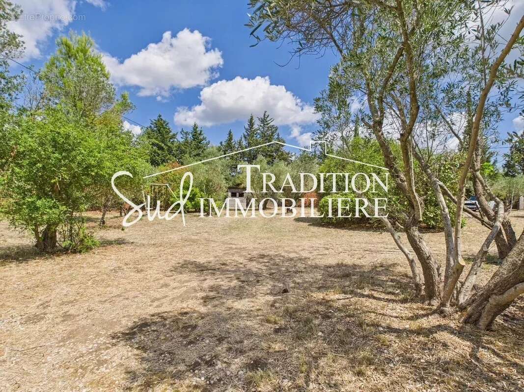 Maison à FONTVIEILLE