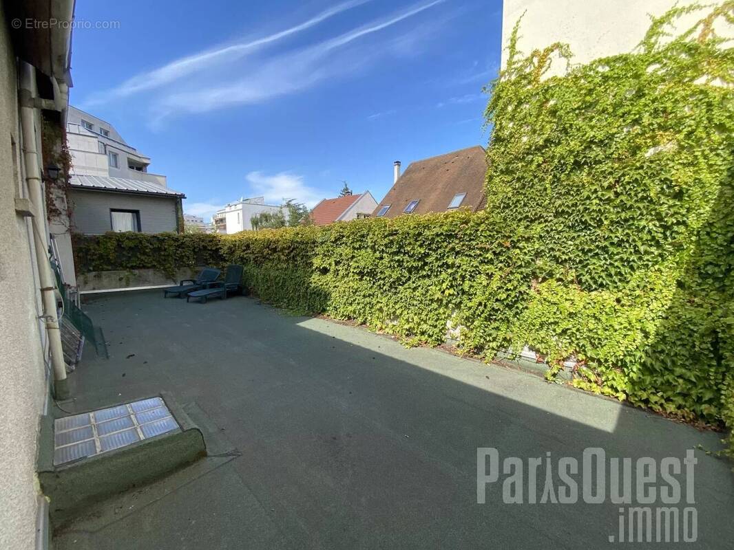 Maison à COURBEVOIE