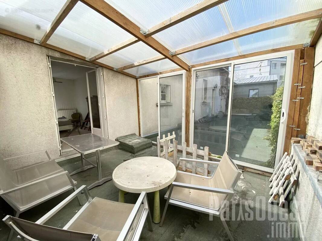 Maison à COURBEVOIE