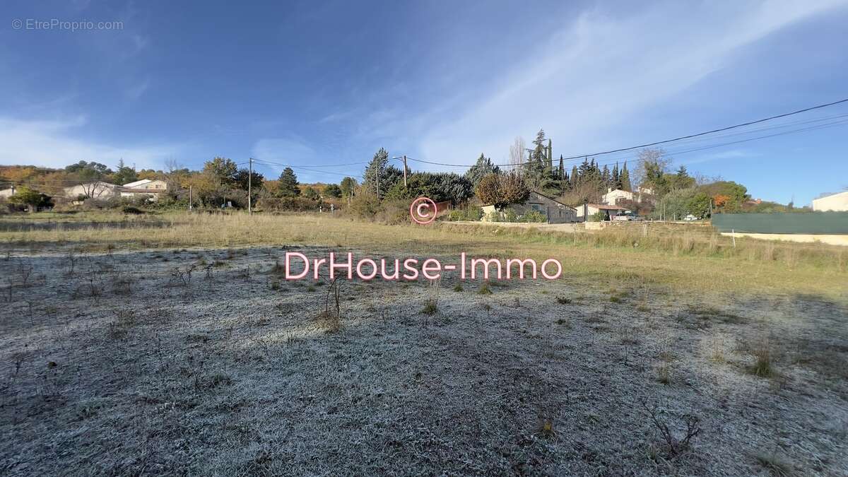 Terrain à MONTMEYAN