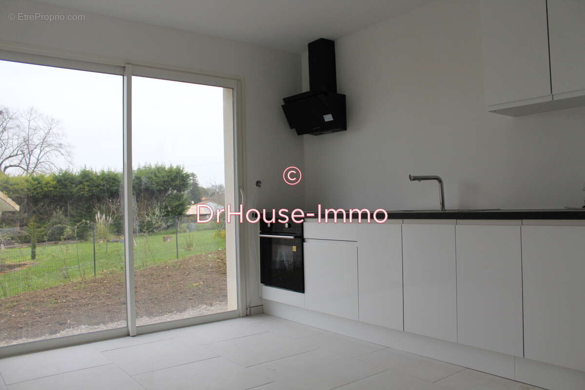 Maison à CHAMPNIERS