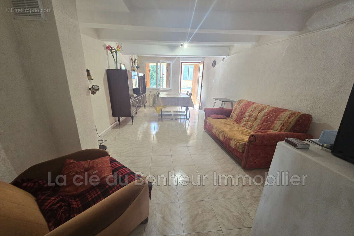 Maison à PUIMOISSON