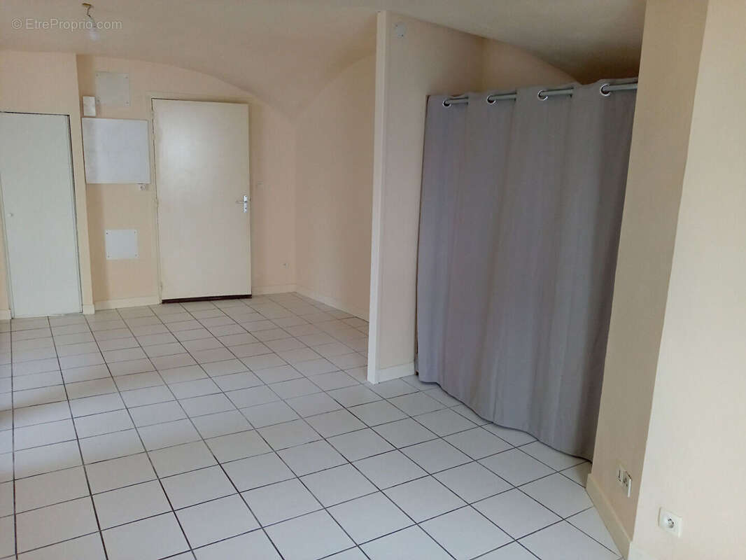 Appartement à VIC-LE-COMTE