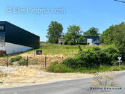 Terrain à MONTUSSAN