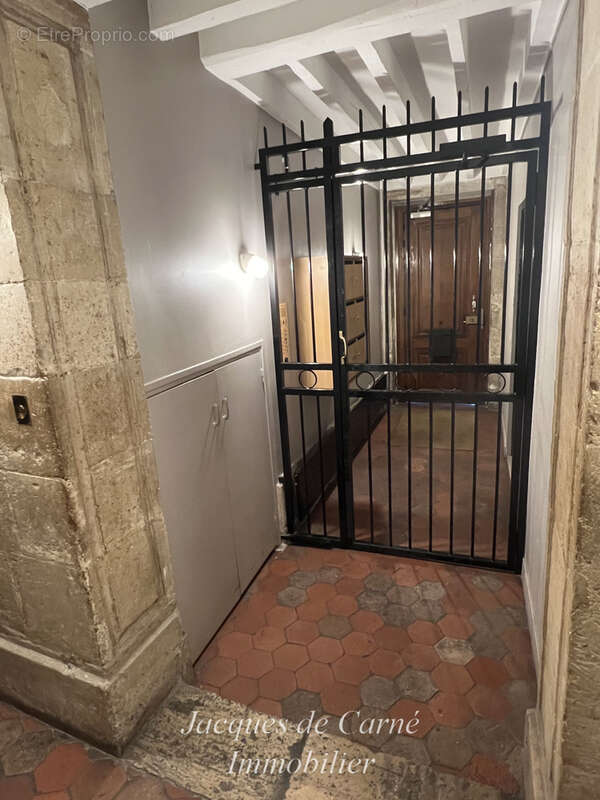 Appartement à PARIS-5E