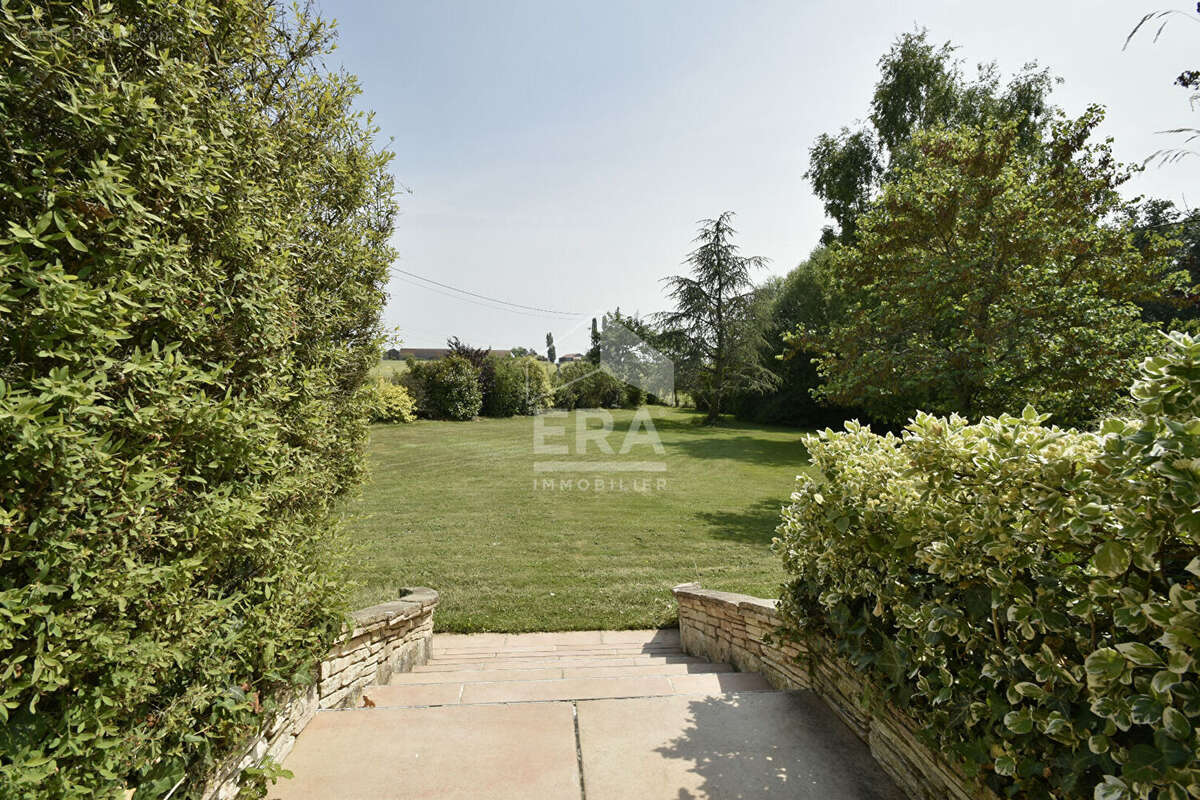 Maison à SAINT-REMY-L&#039;HONORE