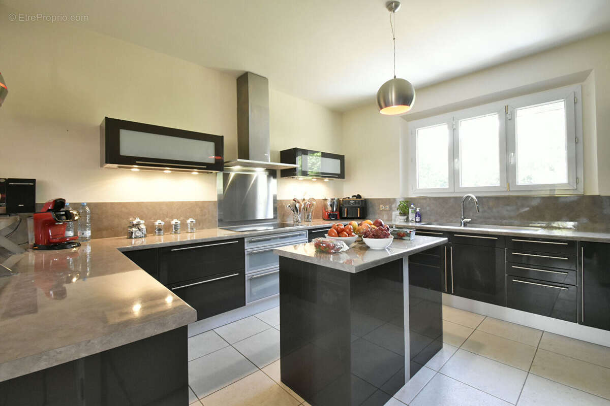 Maison à LES MESNULS