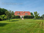 Maison à LES MESNULS