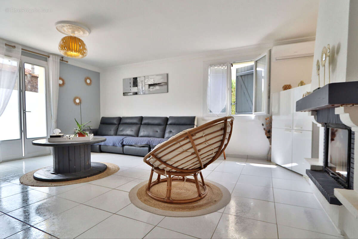 Maison à LEZIGNAN-CORBIERES