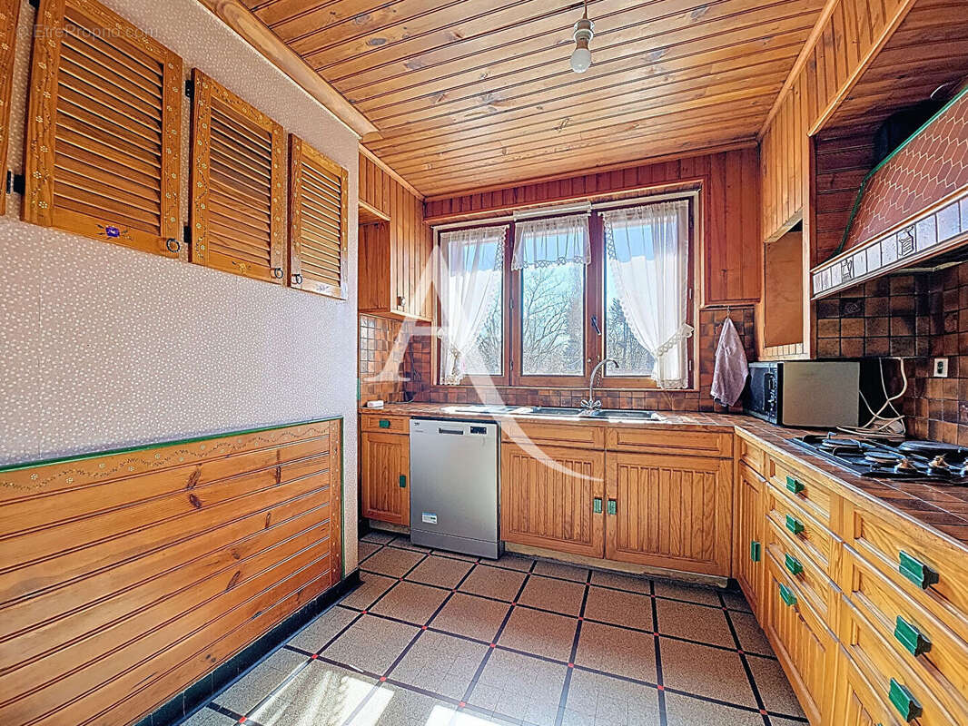 Maison à VERRIERES-LE-BUISSON