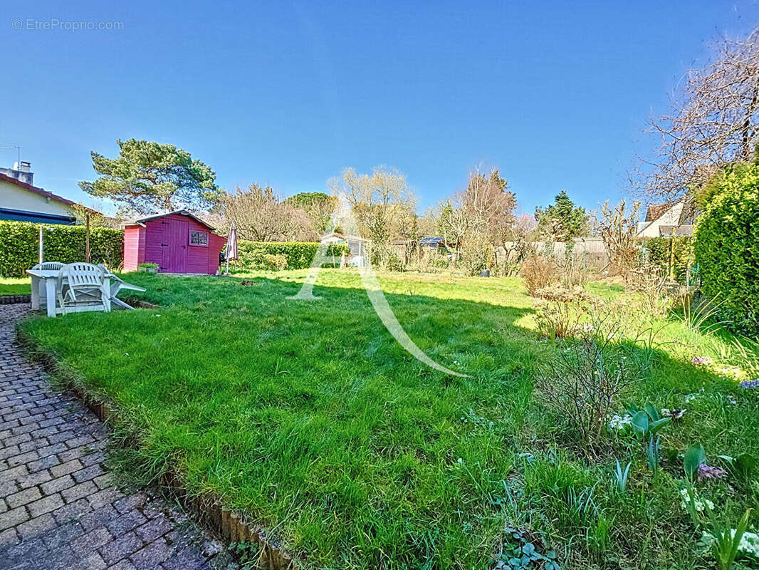 Maison à VERRIERES-LE-BUISSON