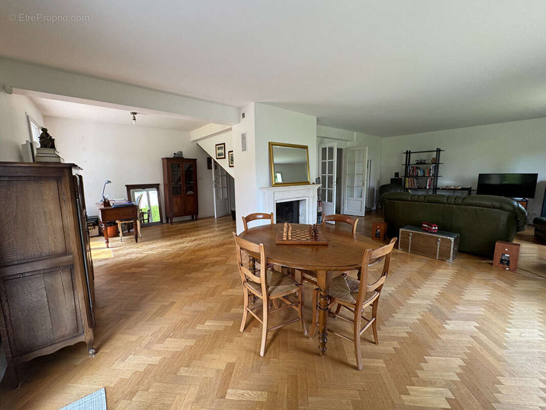 Maison à MONTFORT-L'AMAURY