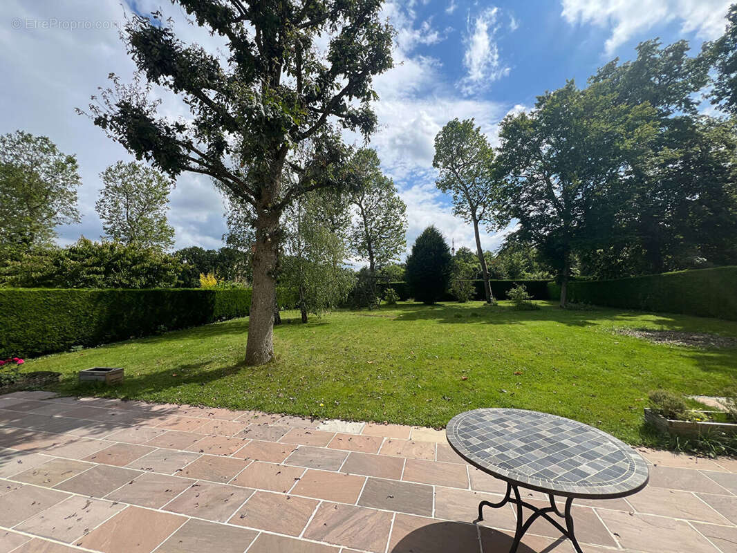 Maison à MONTFORT-L'AMAURY