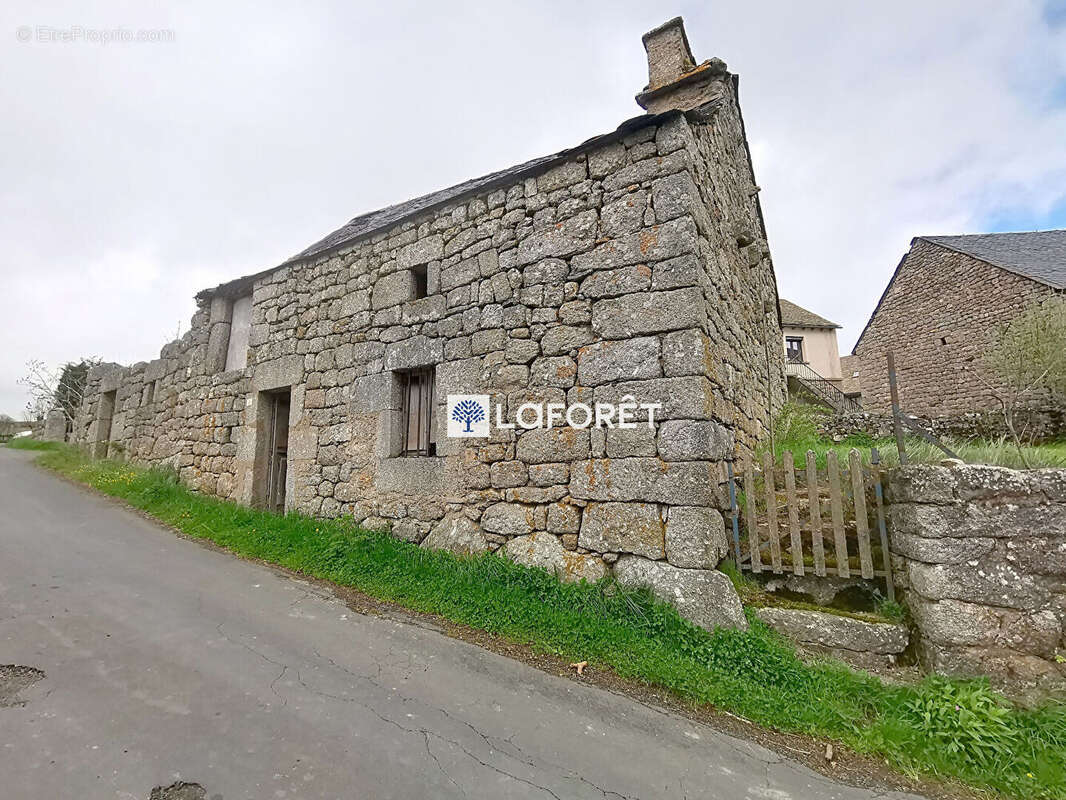 Maison à LA FAGE-MONTIVERNOUX