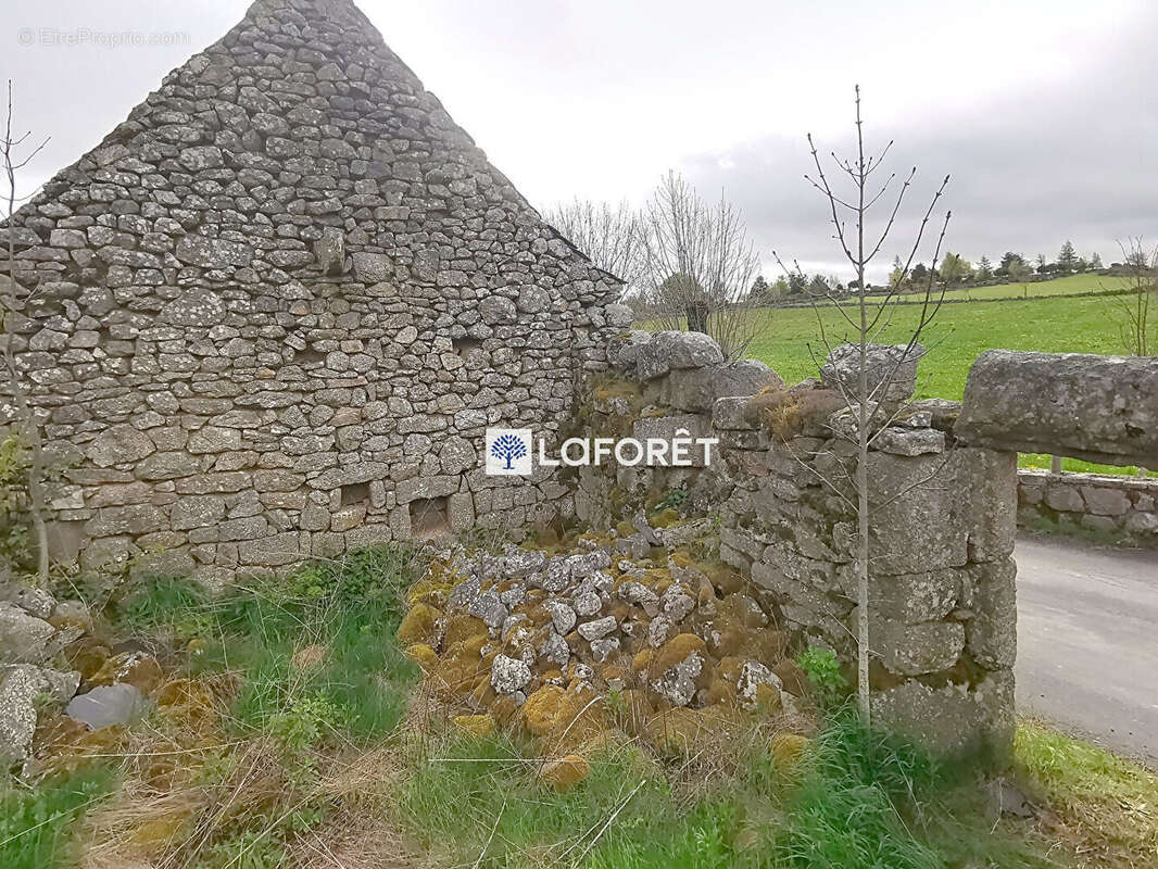 Maison à LA FAGE-MONTIVERNOUX