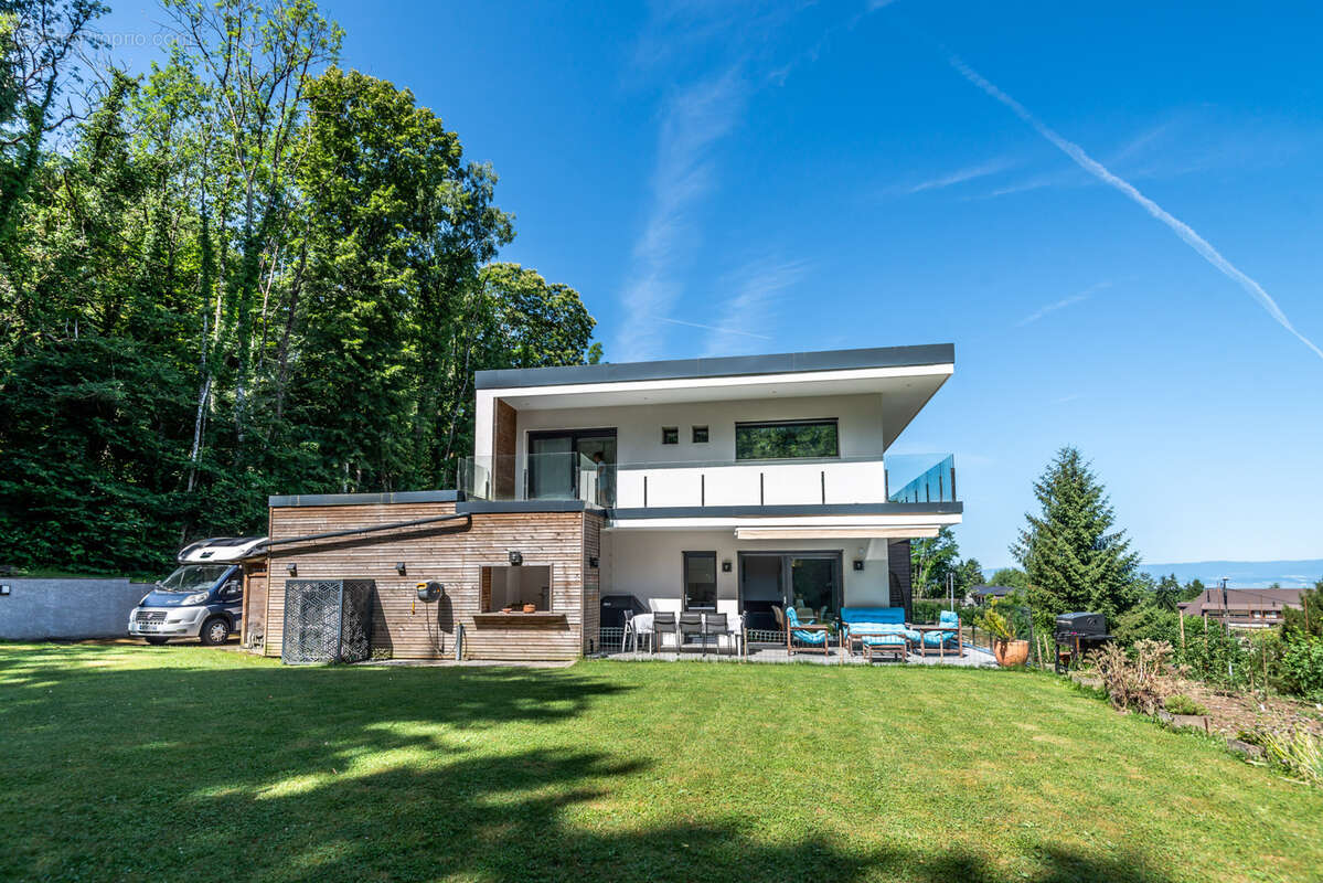 Maison à NEUVECELLE