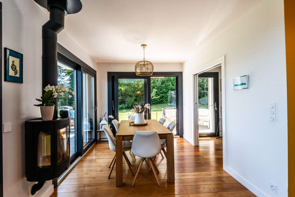 Maison à NEUVECELLE