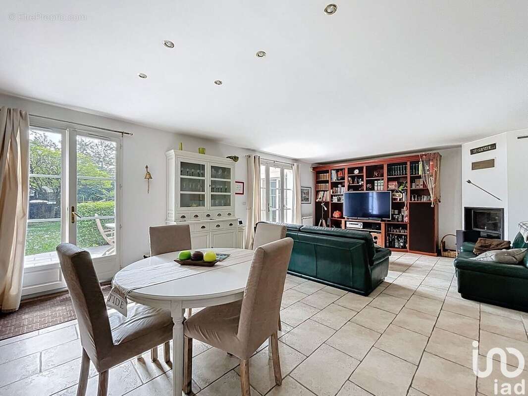 Photo 6 - Maison à SAINT-PIERRE-DU-PERRAY