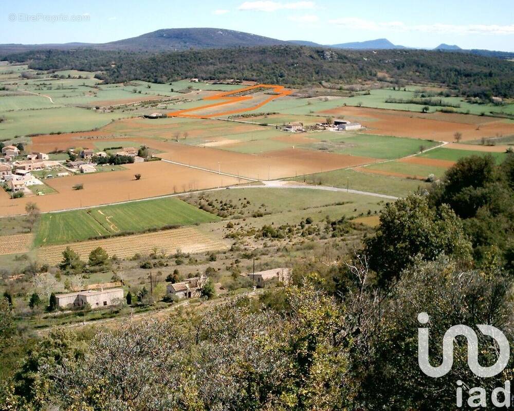 Photo 1 - Terrain à SAINT-JULIEN