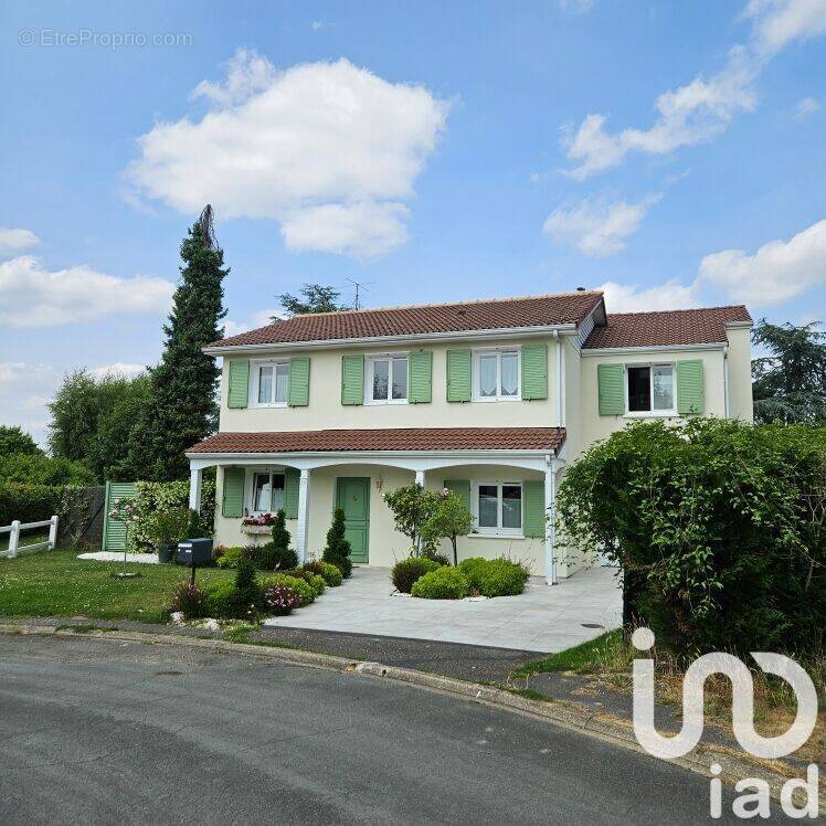 Photo 1 - Maison à SAINT-GERMAIN-LES-CORBEIL