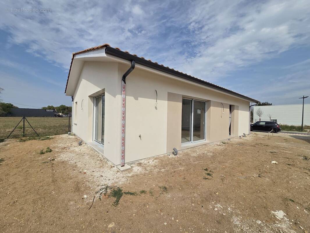 Maison à LES BILLAUX