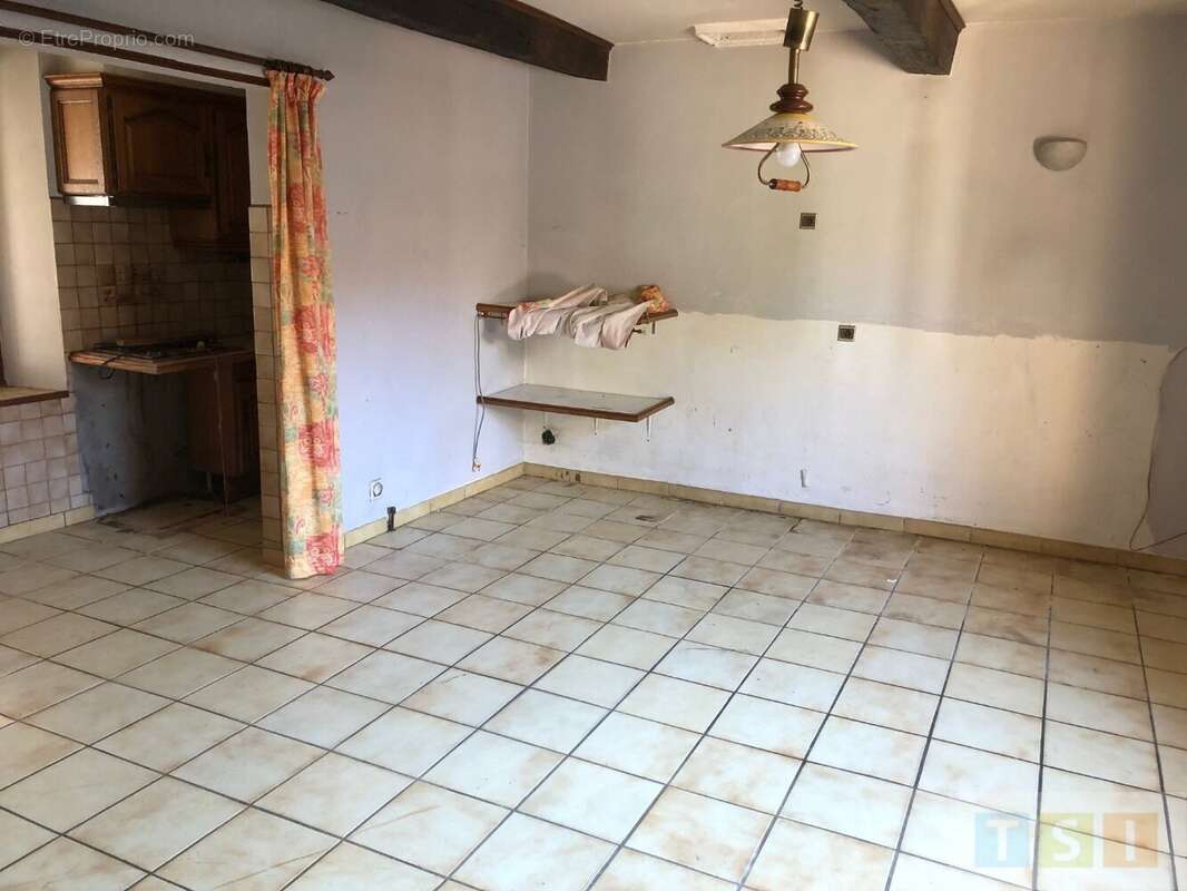 Maison à SAINT-LAURENT-DE-NESTE