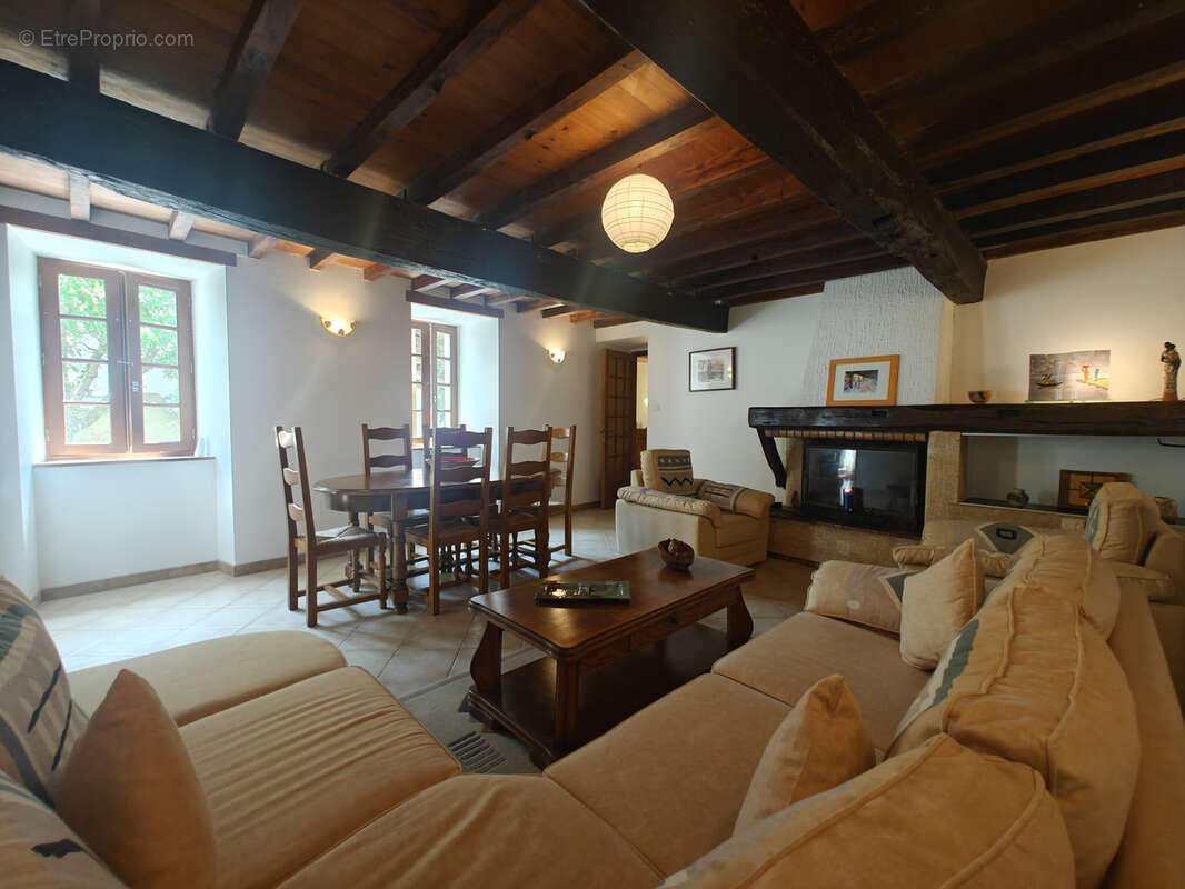 Maison à BELVEZE-DU-RAZES