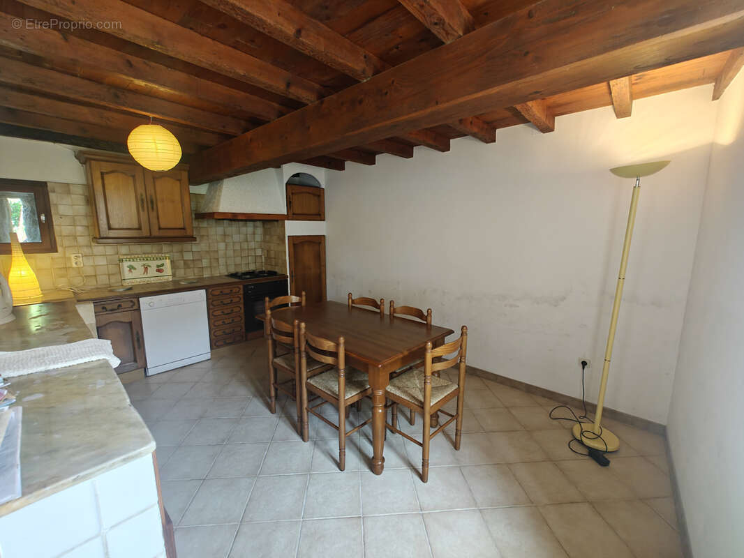 Maison à BELVEZE-DU-RAZES