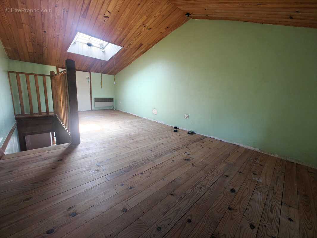 Maison à BELVEZE-DU-RAZES