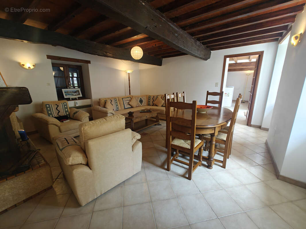 Maison à BELVEZE-DU-RAZES