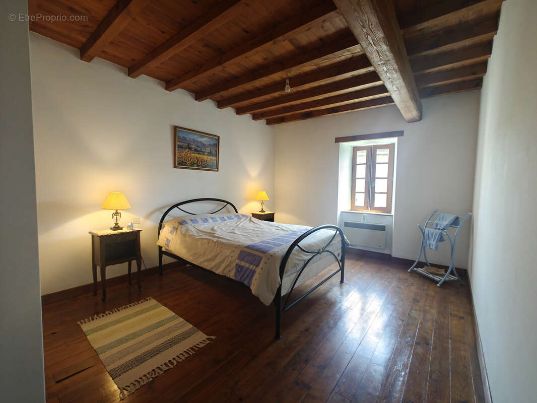 Maison à BELVEZE-DU-RAZES