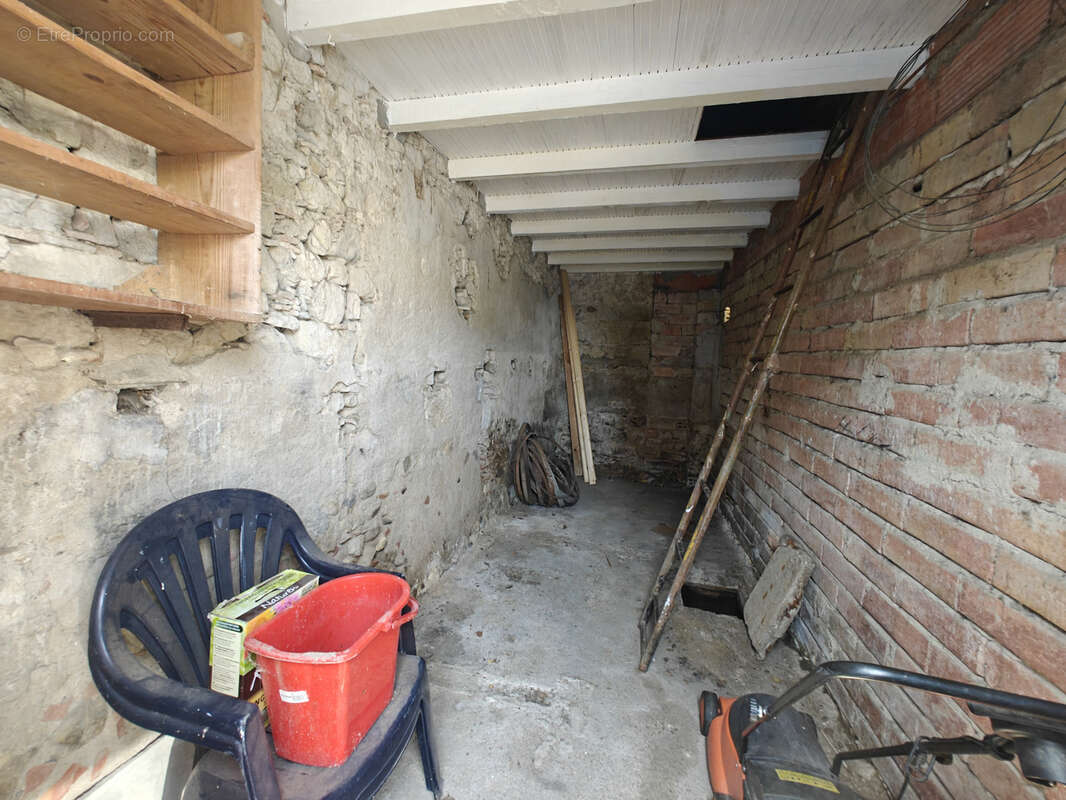 Maison à BELVEZE-DU-RAZES