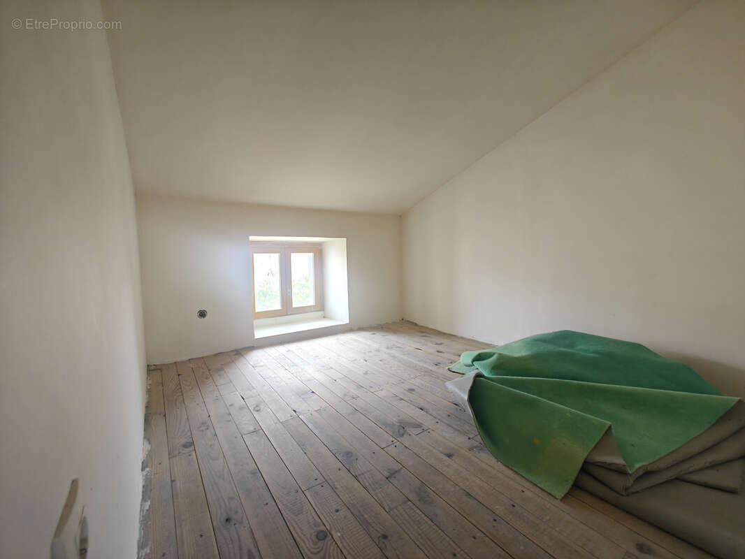 Maison à BELVEZE-DU-RAZES