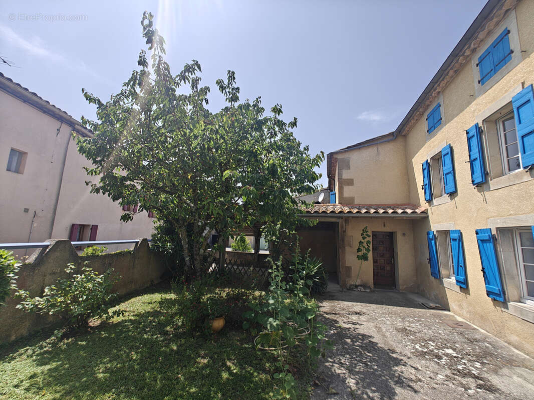 Maison à BELVEZE-DU-RAZES