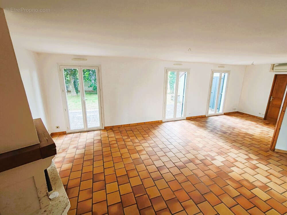 Maison à SAINT-LUPERCE