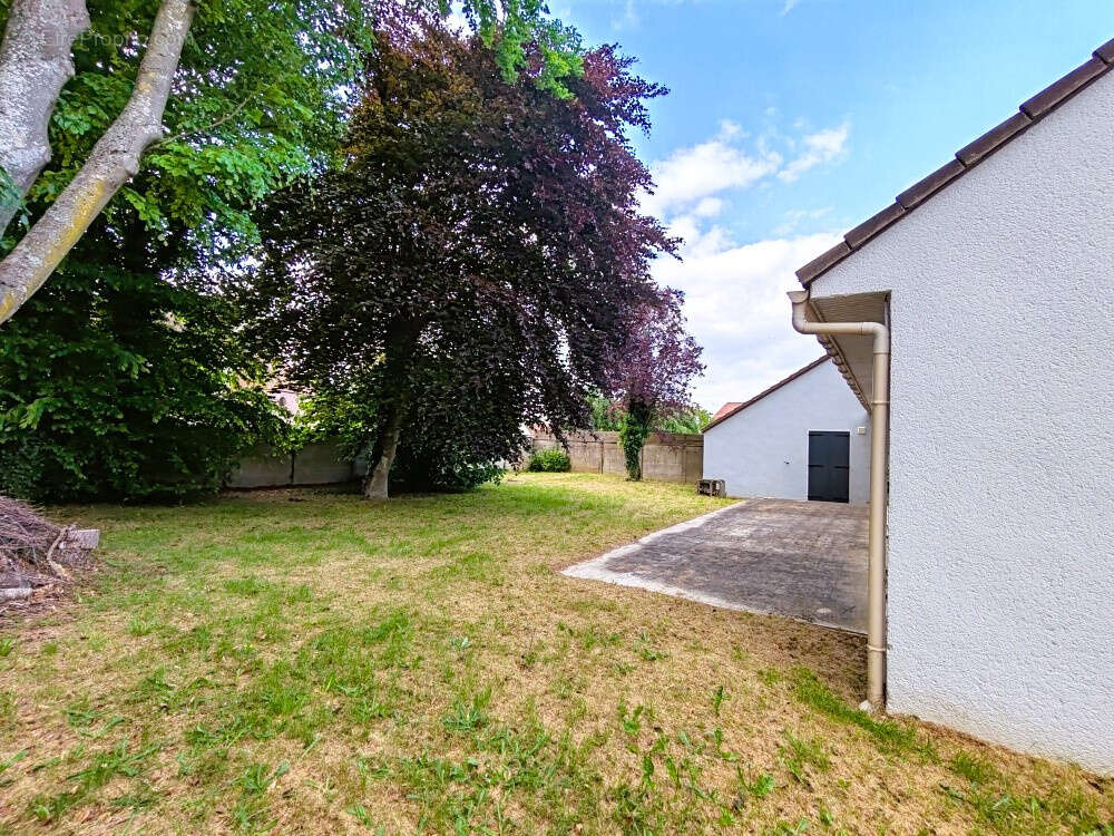 Maison à SAINT-LUPERCE